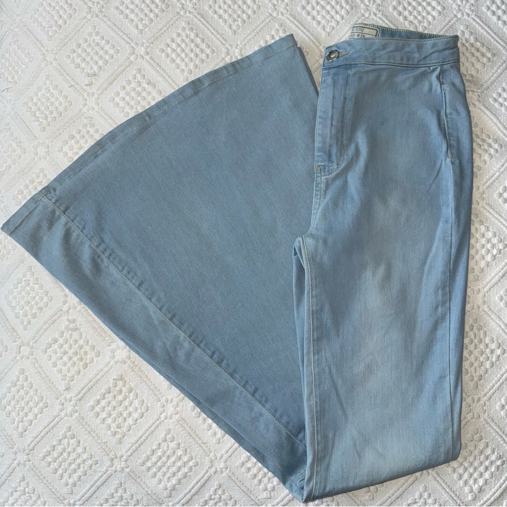 Free People Just Float on Flare Bellbottom Jeans, light blue, size 26 long - Picture 6 of 12